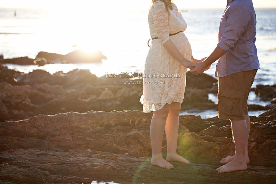 Beach Couples Maternity Pictures (3)