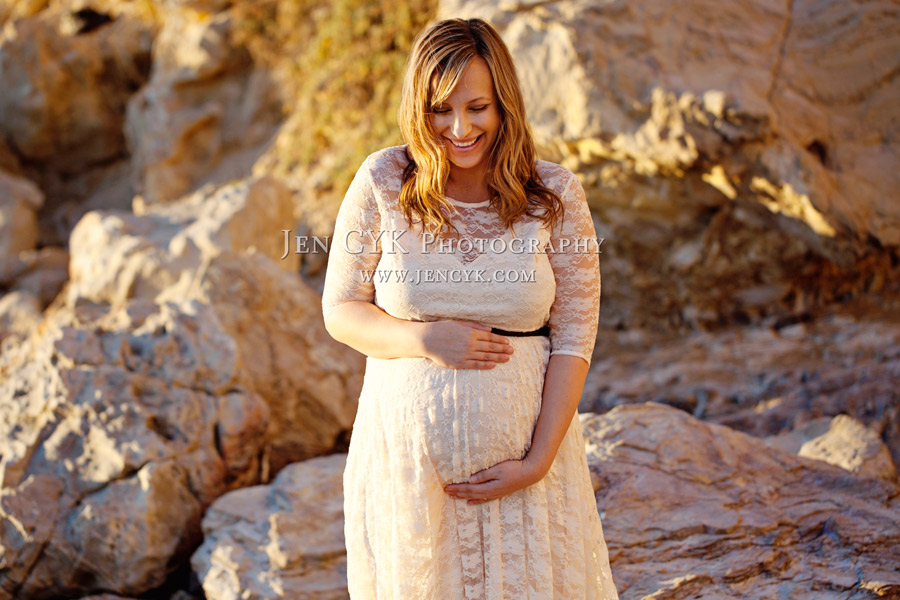 Beach Couples Maternity Pictures (4)