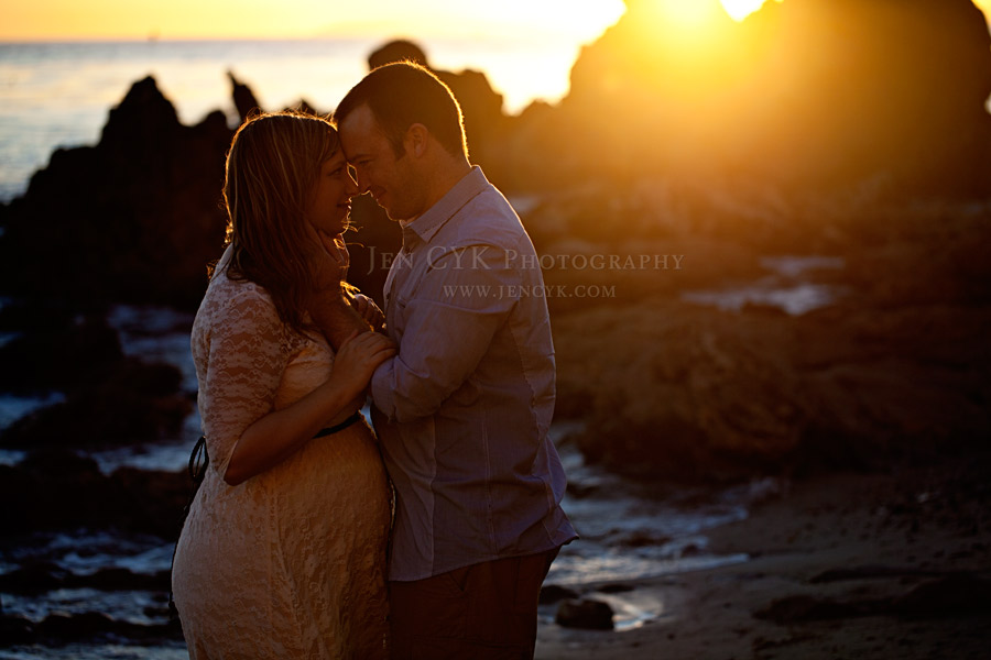 Beach Couples Maternity Pictures (5)