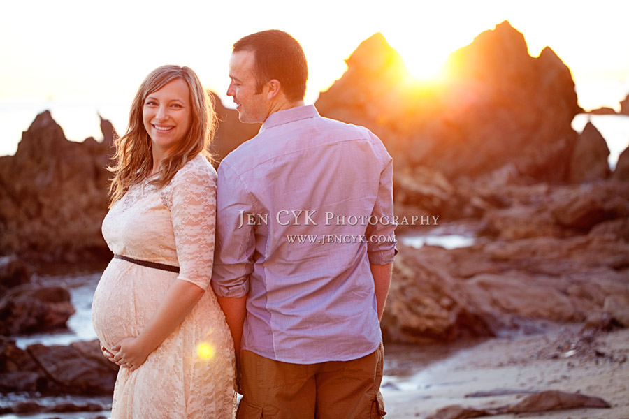Beach Couples Maternity Pictures (8)