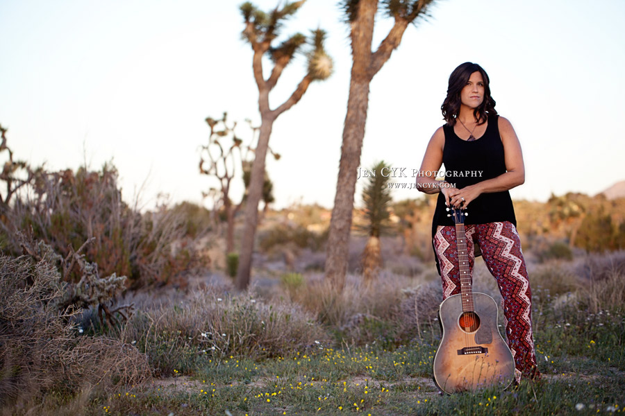 Girl With Guitar Photography (3)