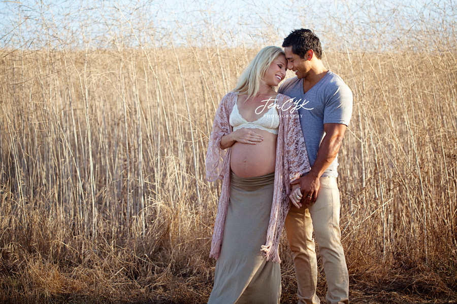 Stunning OC Maternity Photos (7)