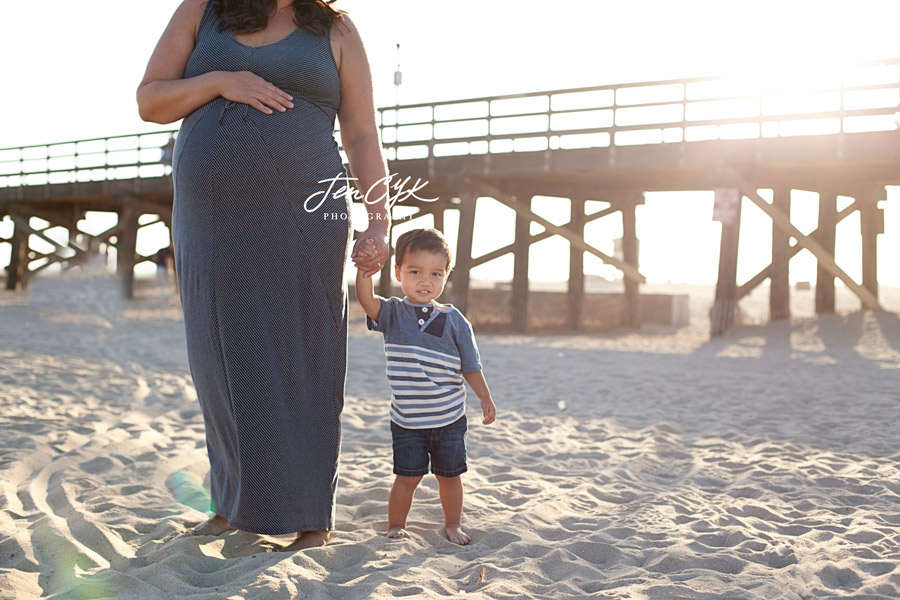 Seal Beach Pier Maternity Pics (14)