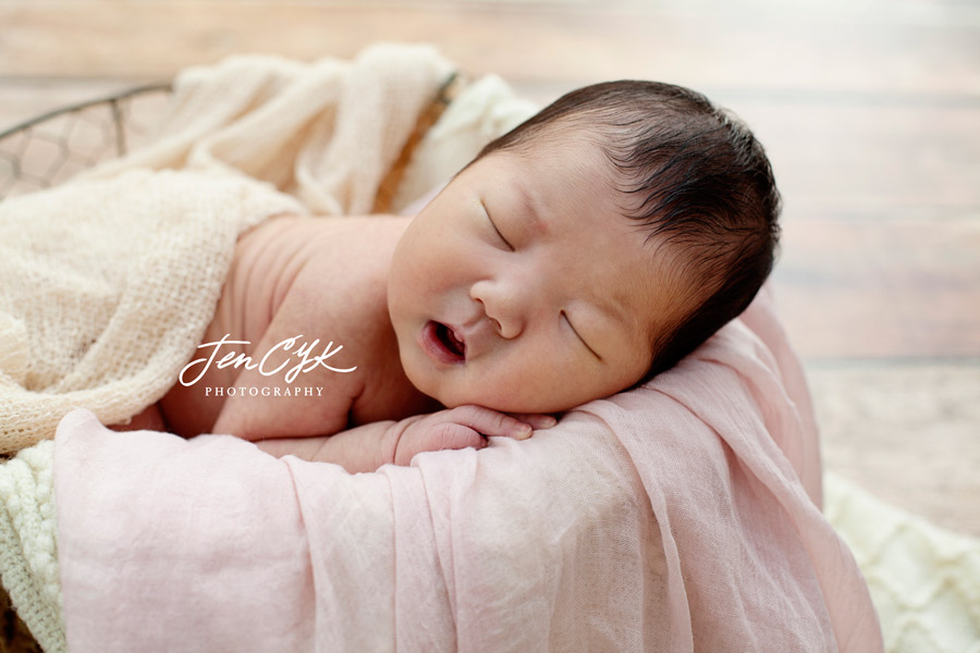 Best LA Newborn Photos (1)