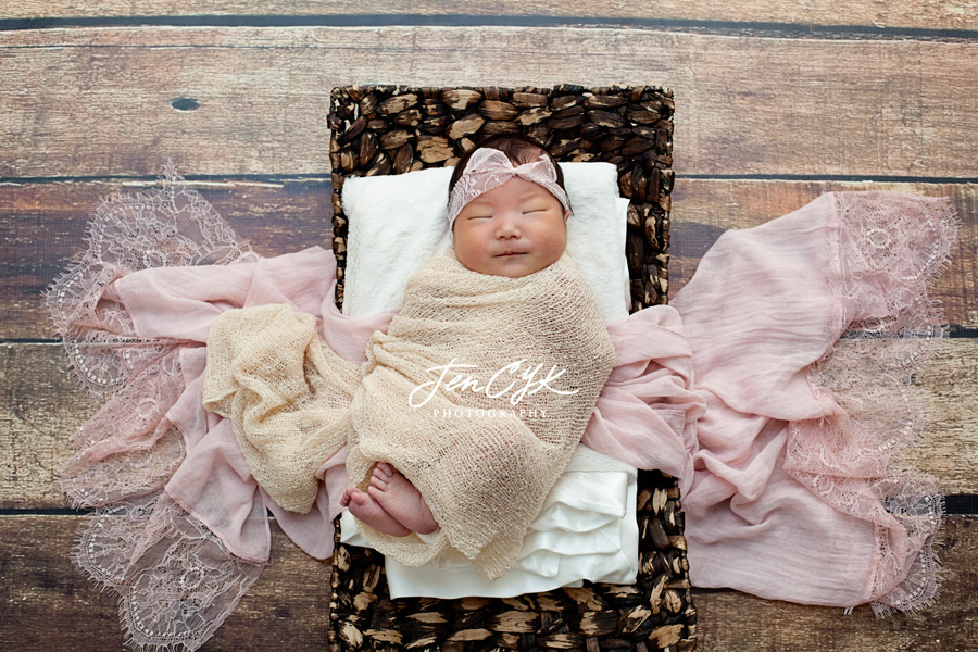 Best LA Newborn Photos (4)